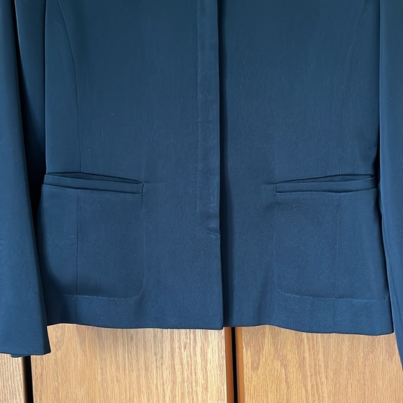 Mix-it Stretch Suit. Black. Jacket with skirt. - Picture 4 of 9